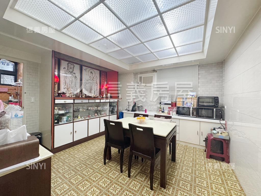 人壽新春雅寓二樓房屋室內格局與周邊環境