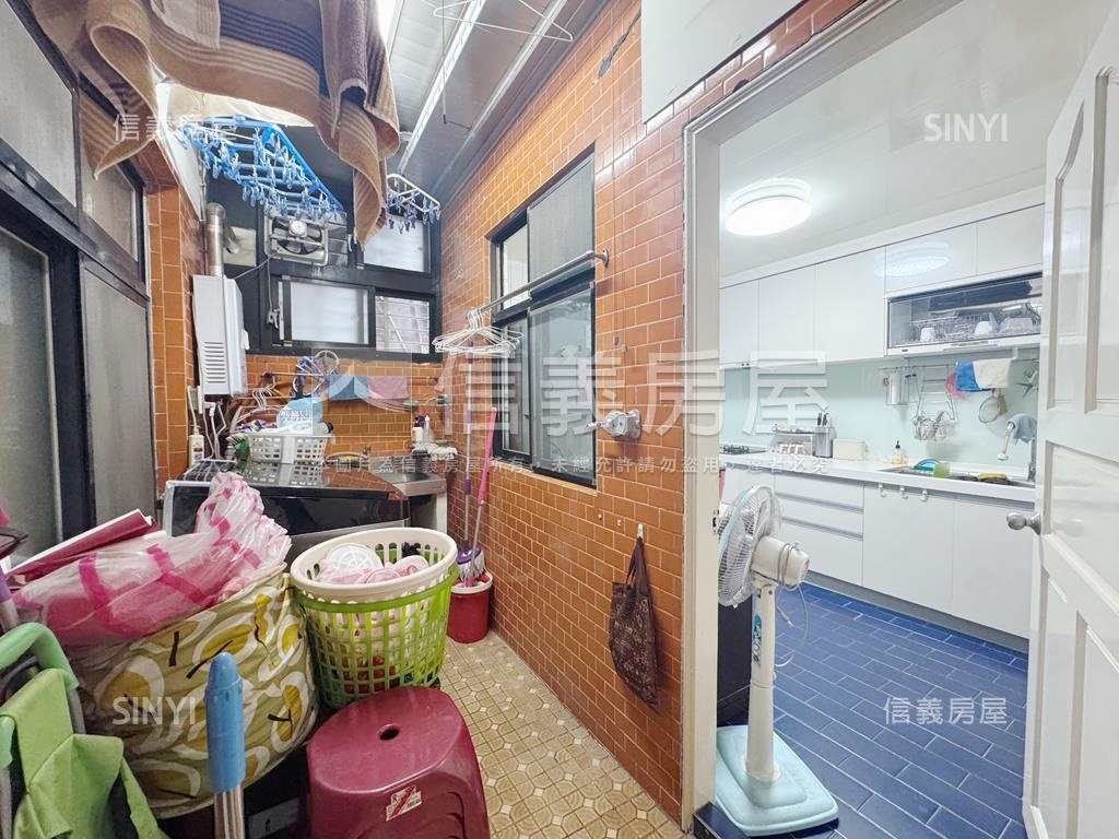 人壽新春雅寓二樓房屋室內格局與周邊環境