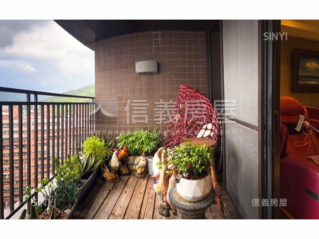 臻藏君泰景觀四房雙車位房屋室內格局與周邊環境