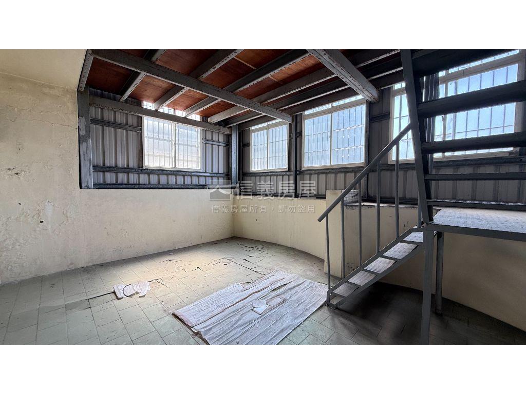 前側後院大地坪透天房屋室內格局與周邊環境