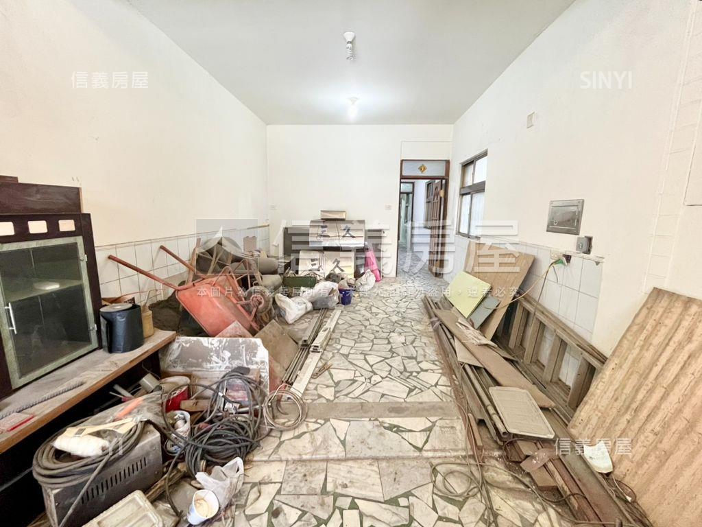 鳳山正路大地坪透店房屋室內格局與周邊環境