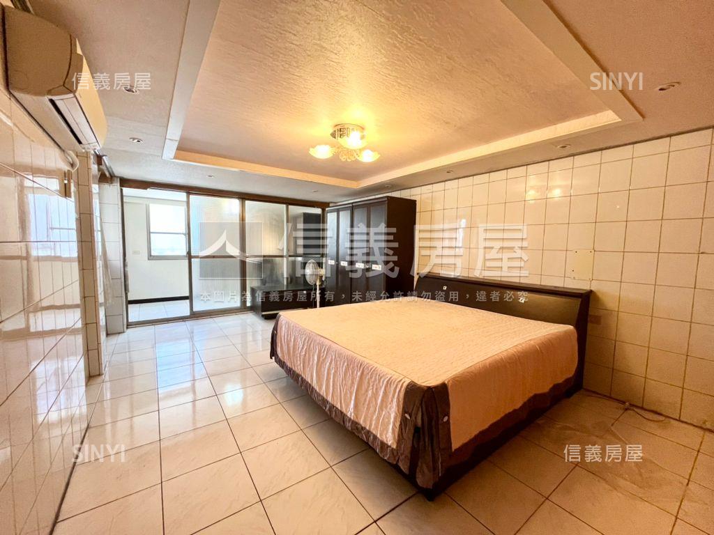 鳳山正路大地坪透店房屋室內格局與周邊環境