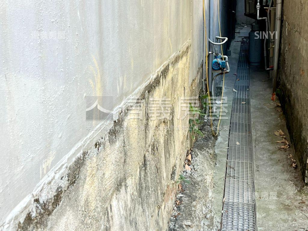 鳳山正路大地坪透店房屋室內格局與周邊環境