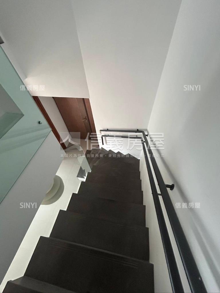 陽明松境氣派大戶附雙車位房屋室內格局與周邊環境