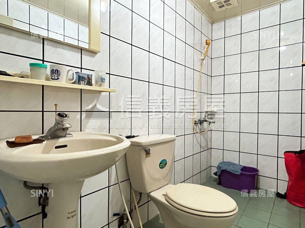 專任南區忠孝路自建透天房屋室內格局與周邊環境