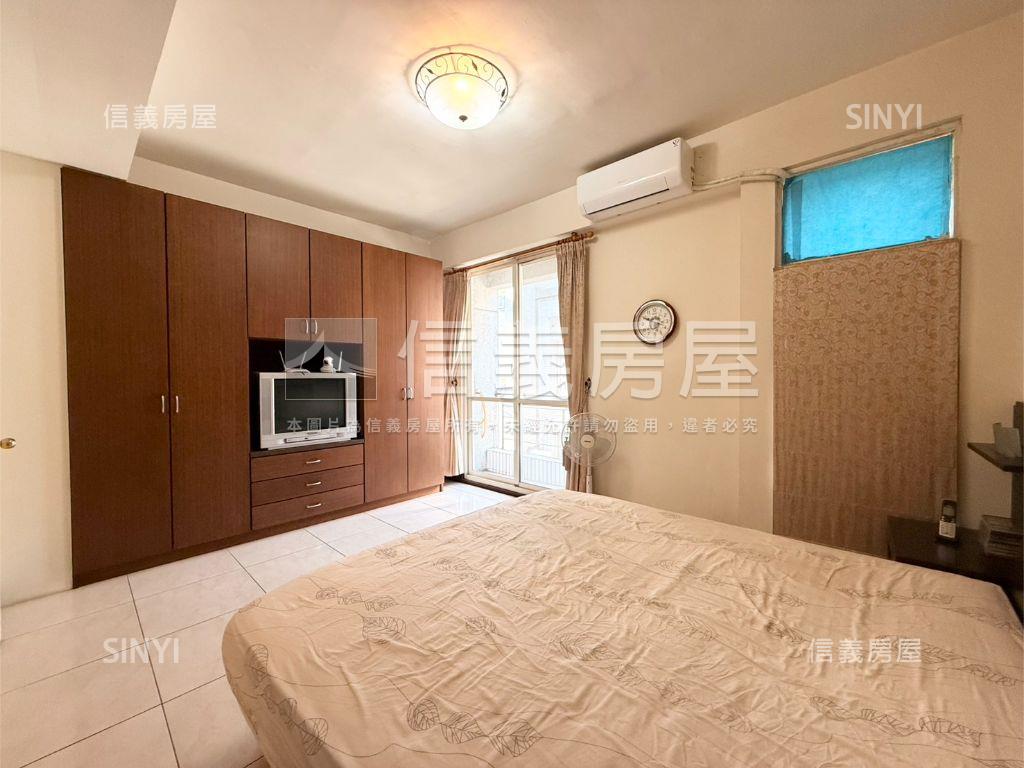 可看屋！大里四房四衛別墅房屋室內格局與周邊環境