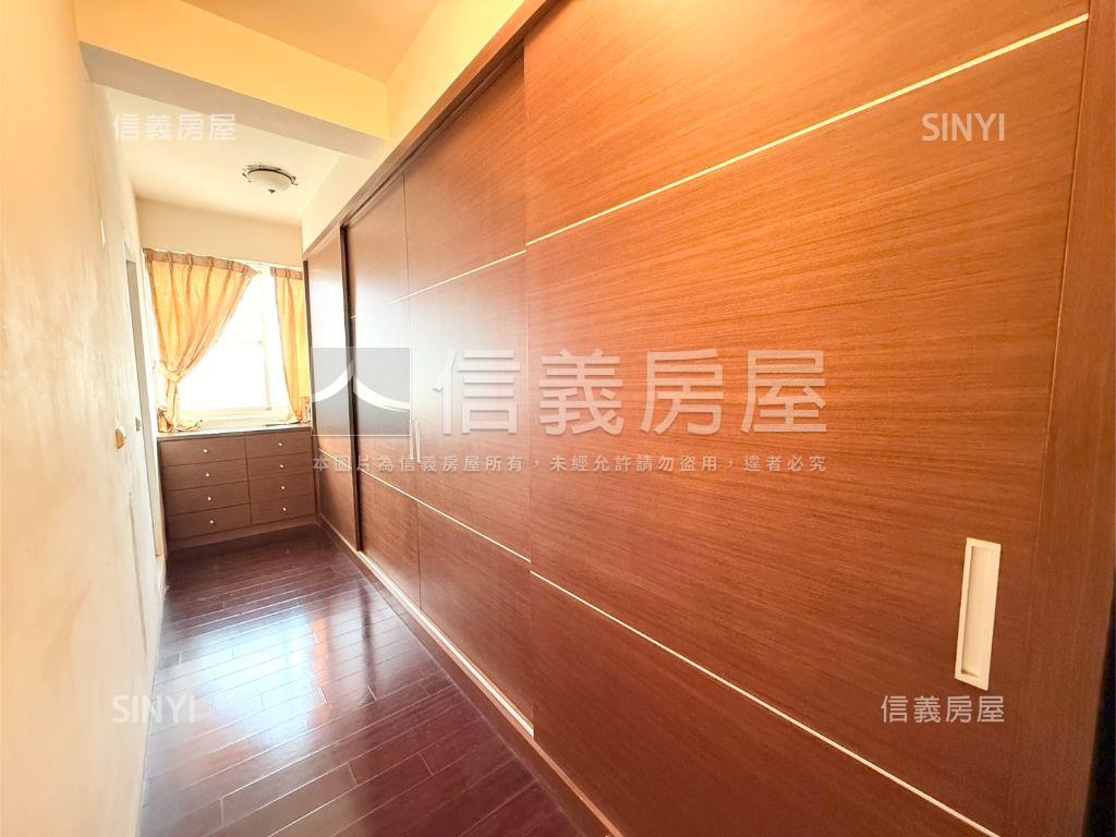 可看屋！大里四房四衛別墅房屋室內格局與周邊環境