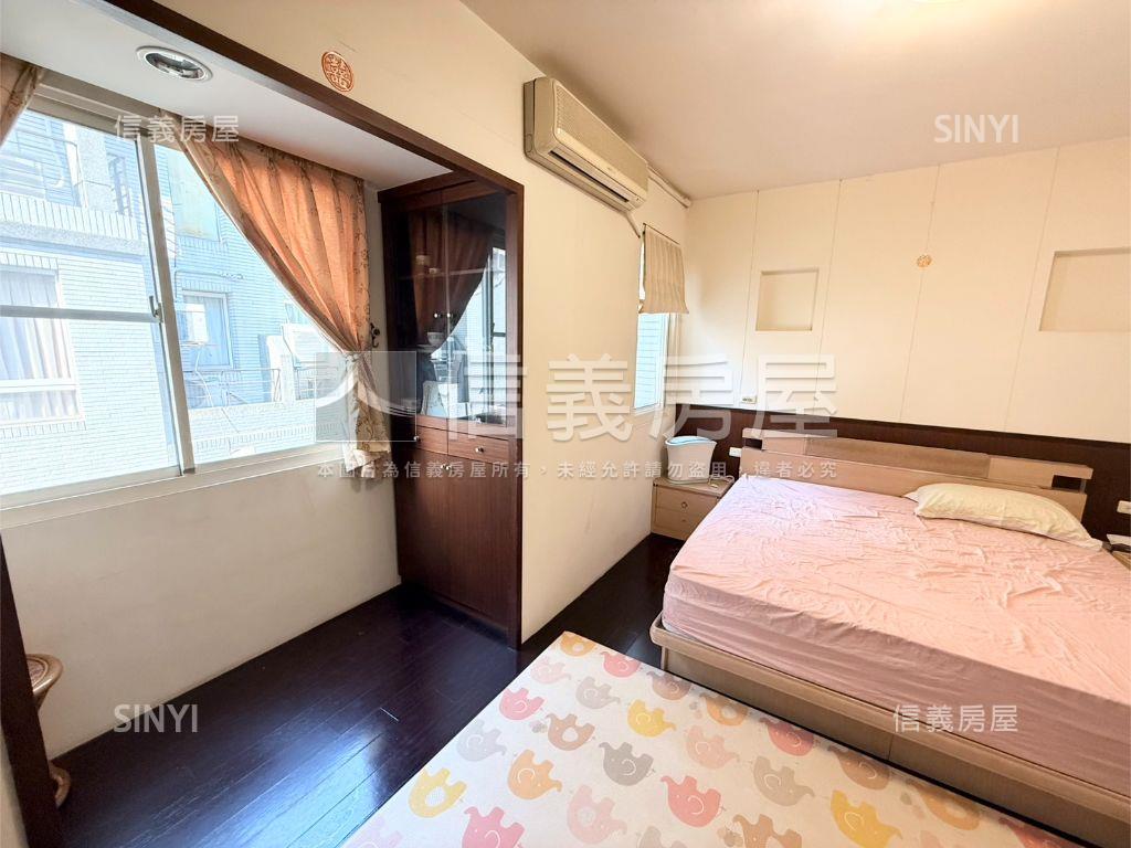 可看屋！大里四房四衛別墅房屋室內格局與周邊環境