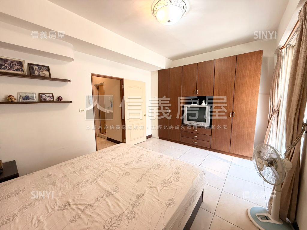 可看屋！大里四房四衛別墅房屋室內格局與周邊環境