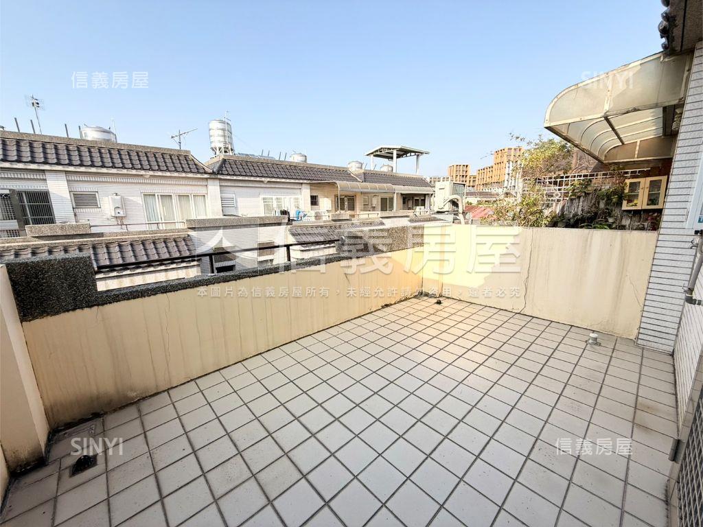 可看屋！大里四房四衛別墅房屋室內格局與周邊環境