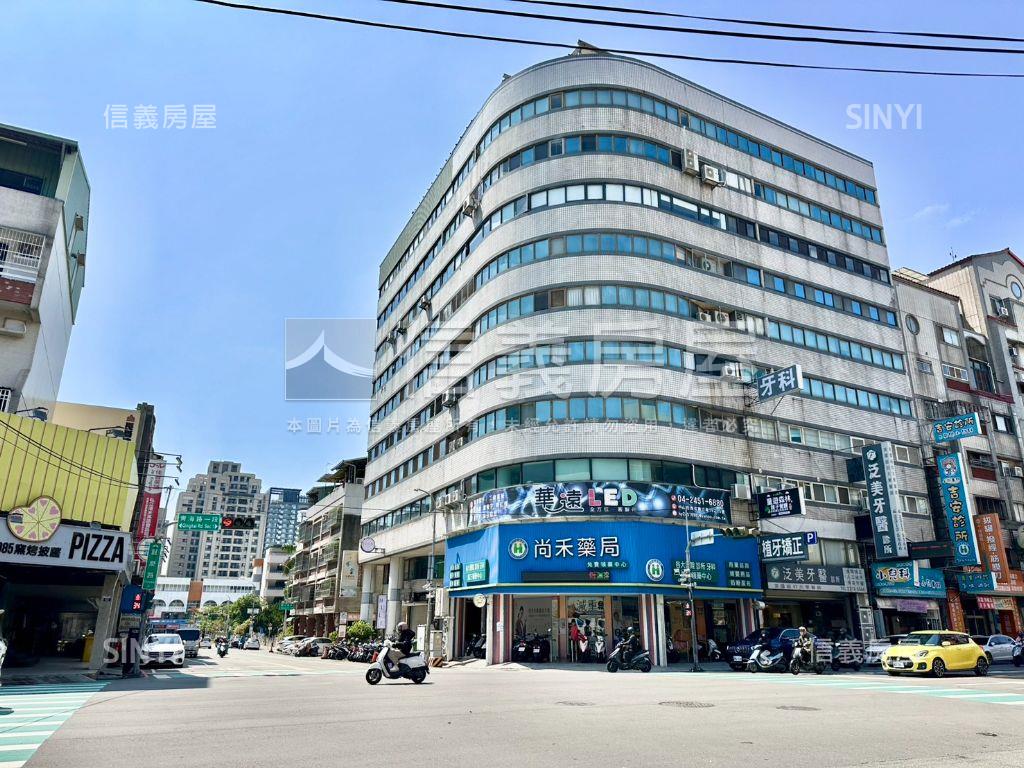 西屯角間大面寬店面房屋室內格局與周邊環境