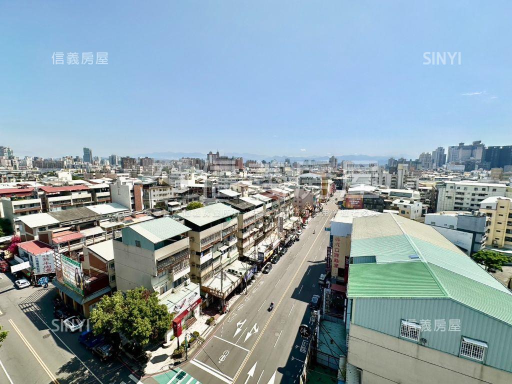 西屯角間大面寬店面房屋室內格局與周邊環境