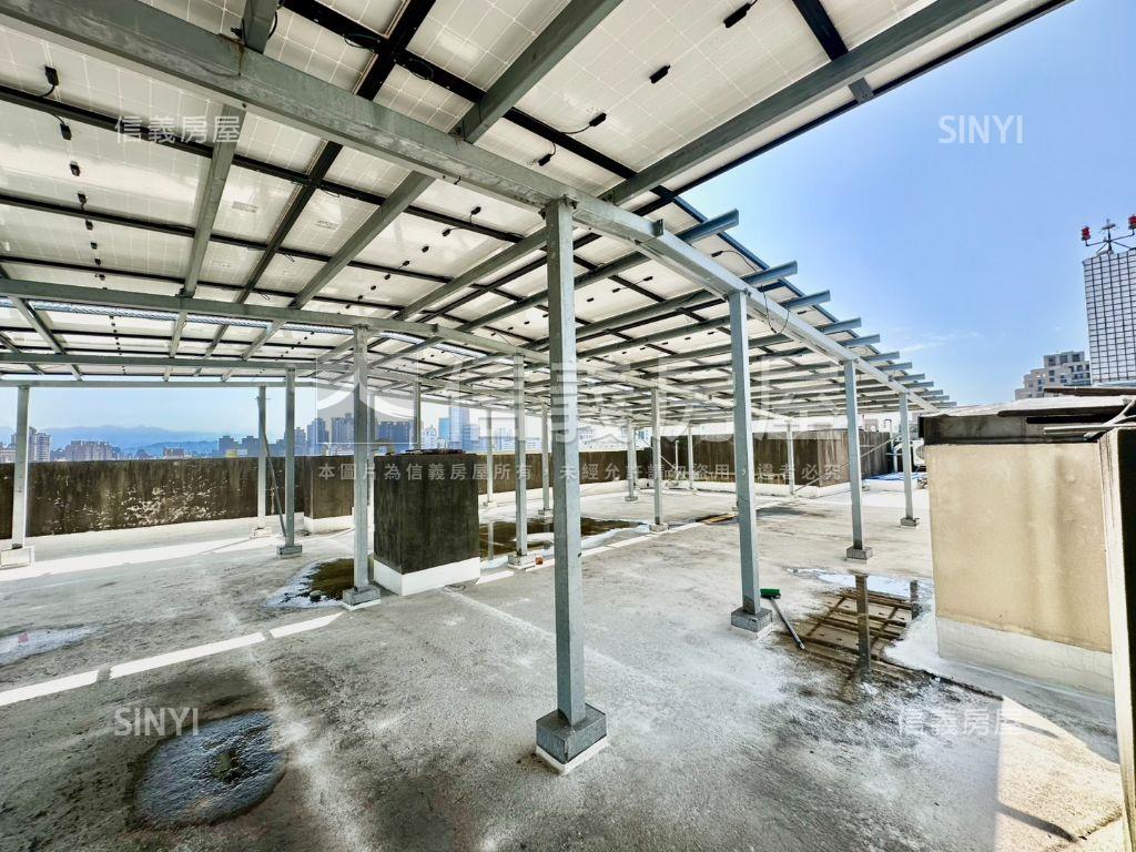 西屯角間大面寬店面房屋室內格局與周邊環境