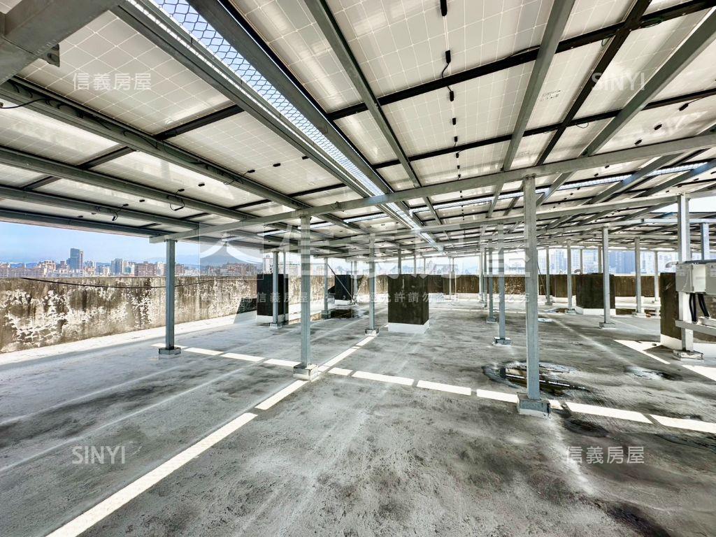 西屯角間大面寬店面房屋室內格局與周邊環境