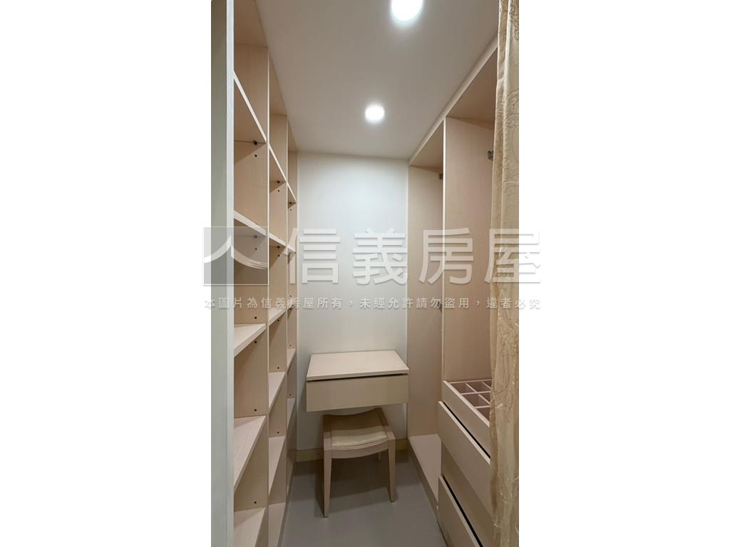 陽光綠意盎然別墅房屋室內格局與周邊環境