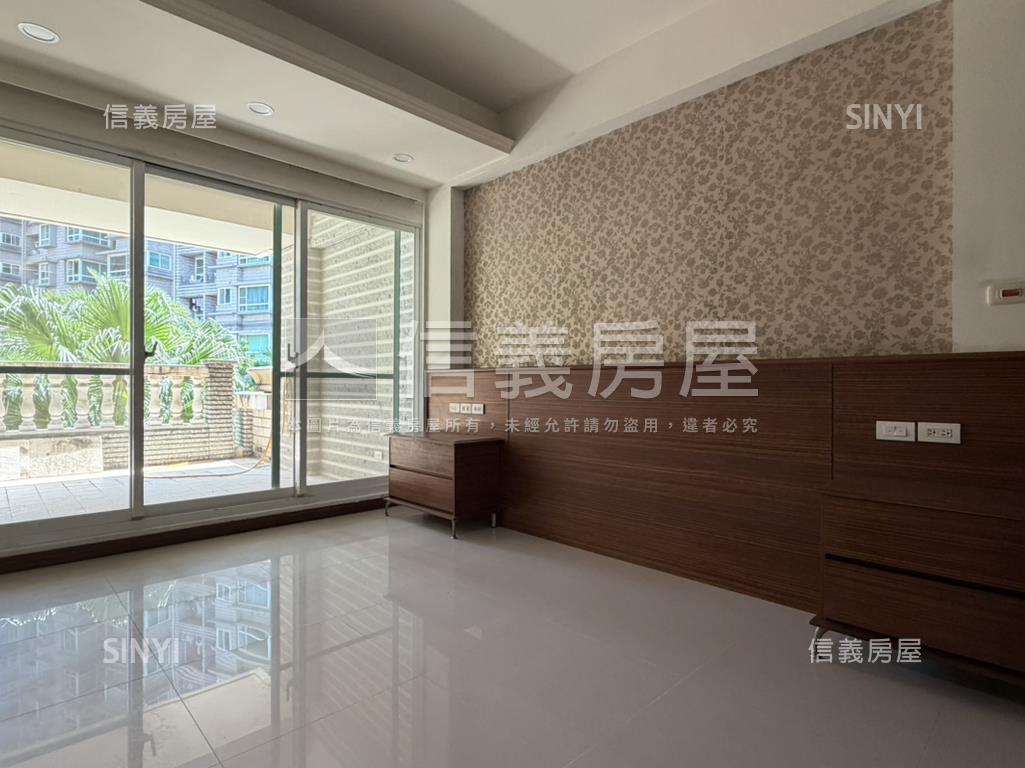 陽光綠意盎然別墅房屋室內格局與周邊環境