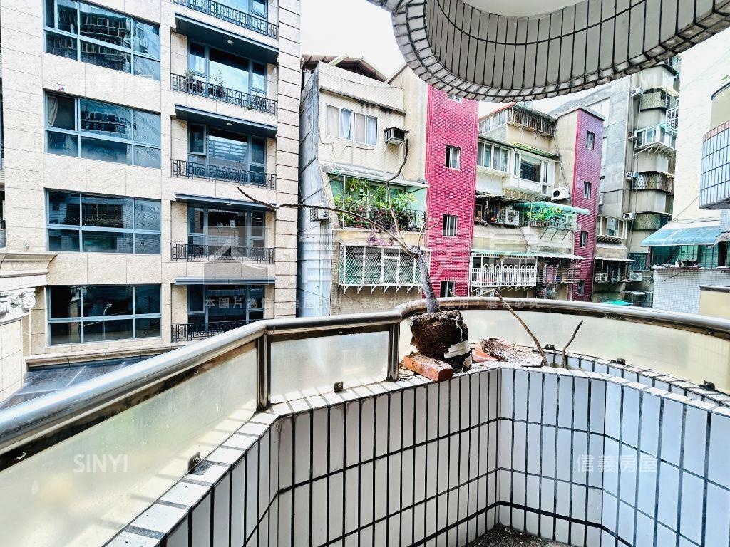 中山國小站獨棟明亮三房房屋室內格局與周邊環境