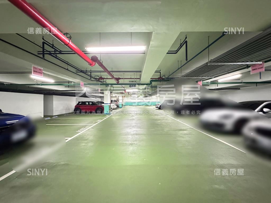 國際星鑽車位房屋室內格局與周邊環境