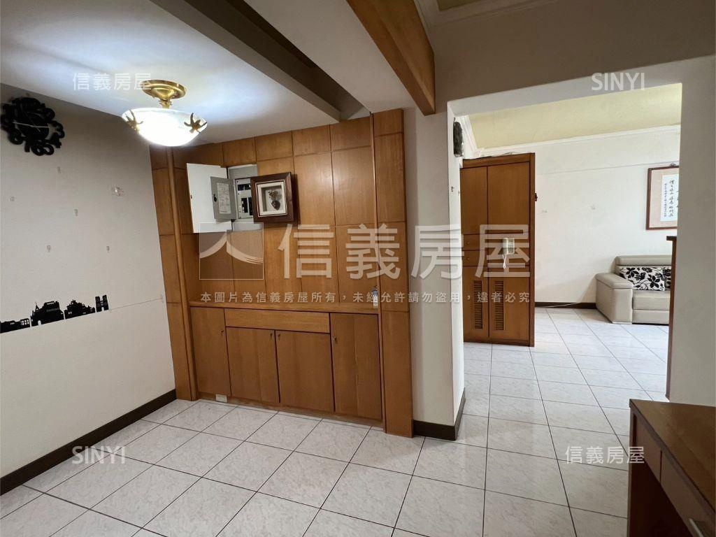 面公園樹海三房雙陽台房屋室內格局與周邊環境