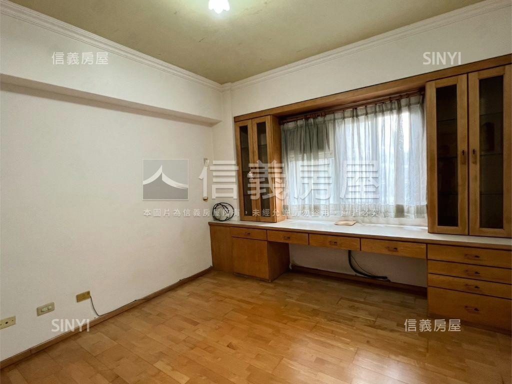 面公園樹海三房雙陽台房屋室內格局與周邊環境