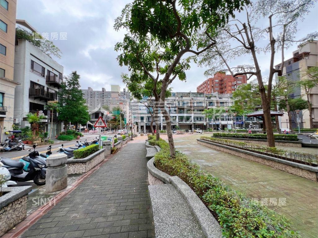 面公園樹海三房雙陽台房屋室內格局與周邊環境