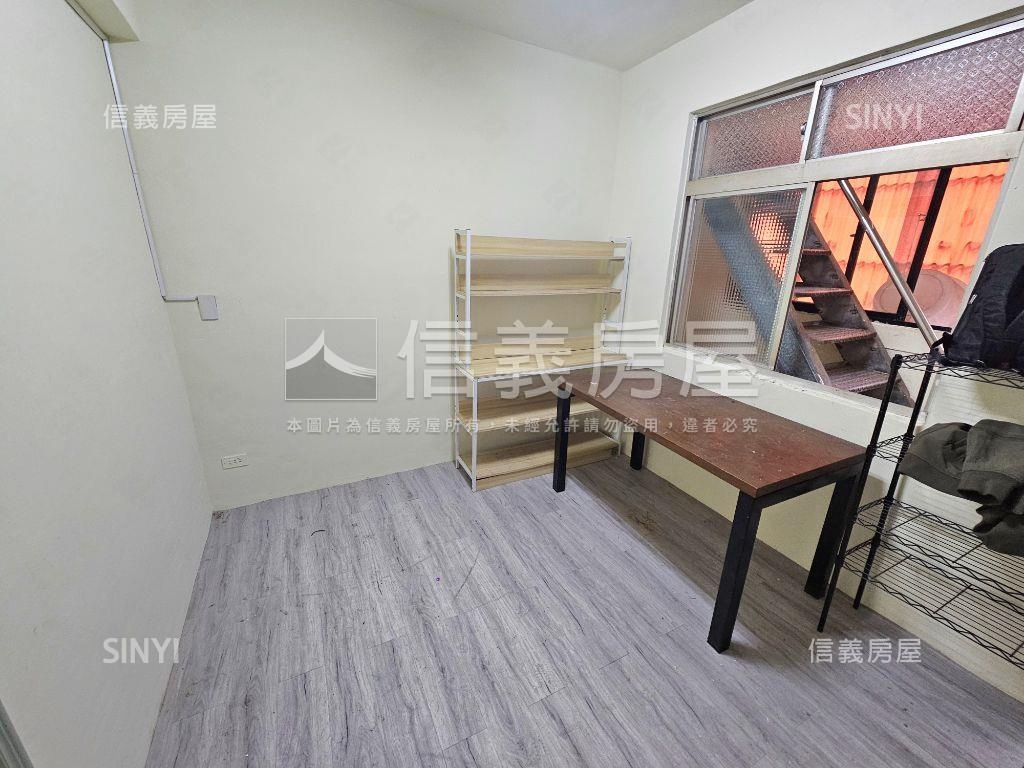 樟樹方正採光公寓房屋室內格局與周邊環境