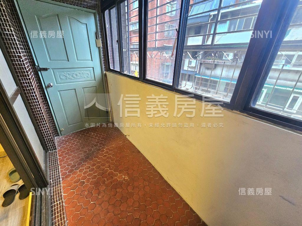 樟樹方正採光公寓房屋室內格局與周邊環境