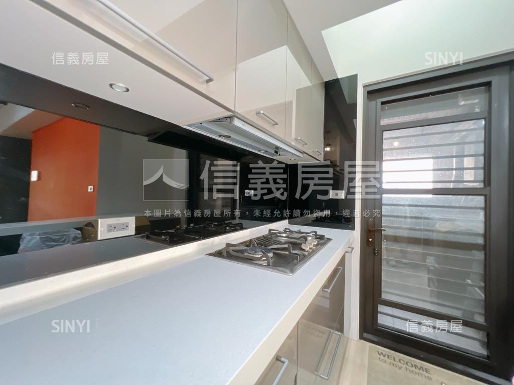 東方紐約帝王視野三房平車房屋室內格局與周邊環境