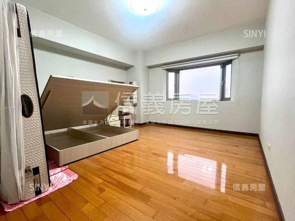 登瑞登峰四房景觀大戶房屋室內格局與周邊環境