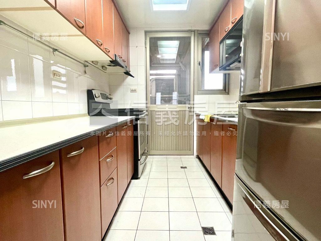 登瑞登峰四房景觀大戶房屋室內格局與周邊環境