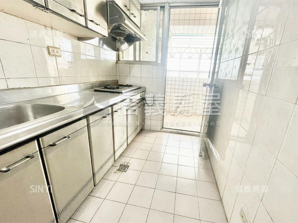 高樓亮麗景觀３房房屋室內格局與周邊環境