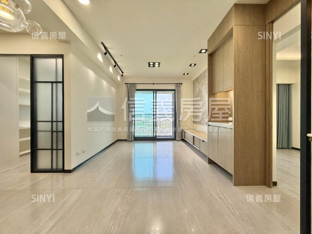 山見晴層峰三房平車房屋室內格局與周邊環境