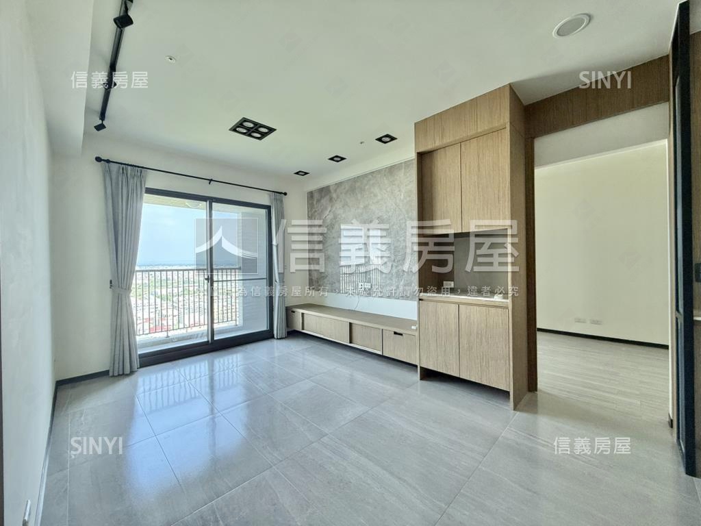 山見晴層峰三房平車房屋室內格局與周邊環境