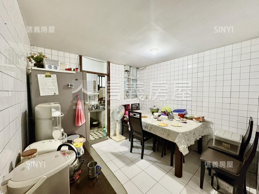 港墘站麗山住店邊間三角窗房屋室內格局與周邊環境