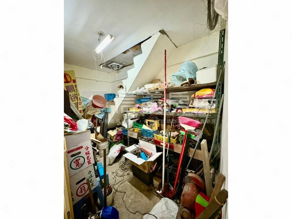 港墘站麗山住店邊間三角窗房屋室內格局與周邊環境