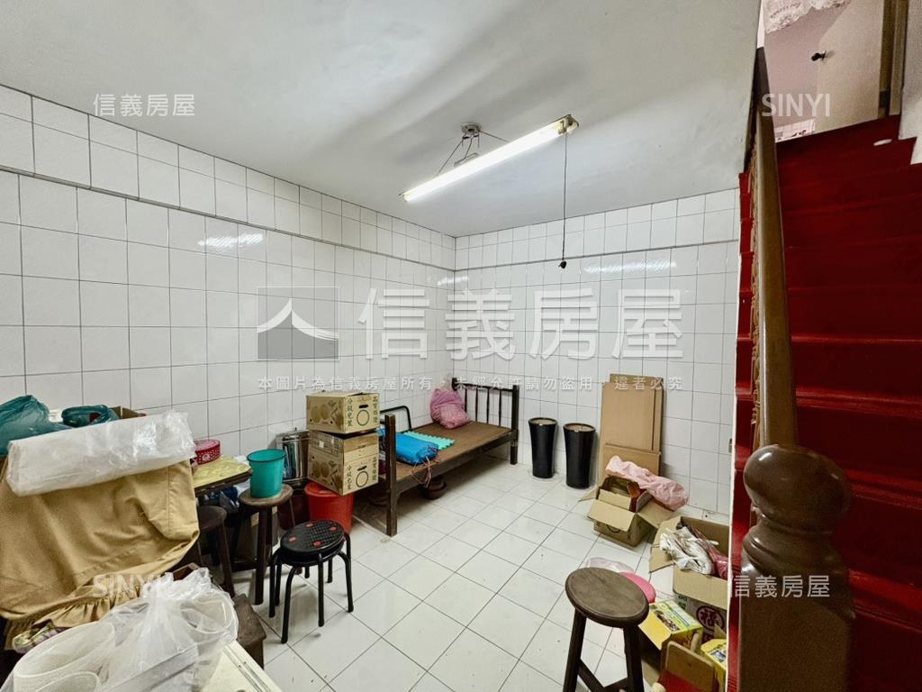 港墘站麗山住店邊間三角窗房屋室內格局與周邊環境