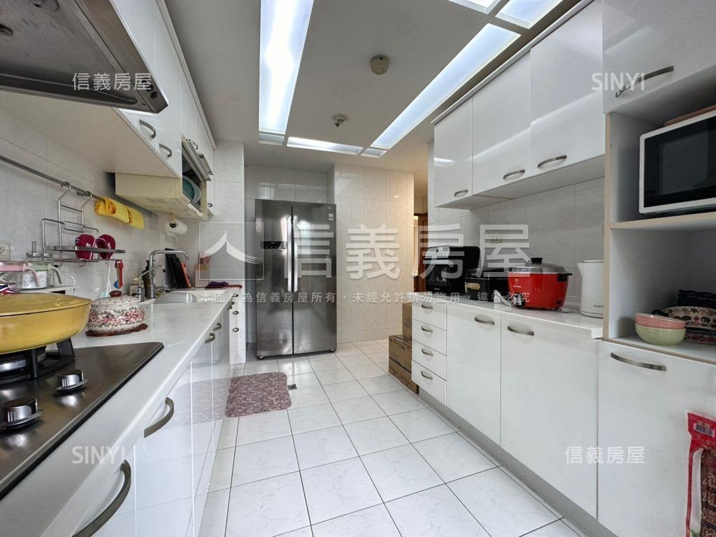 石清之水美裝潢四房車位房屋室內格局與周邊環境