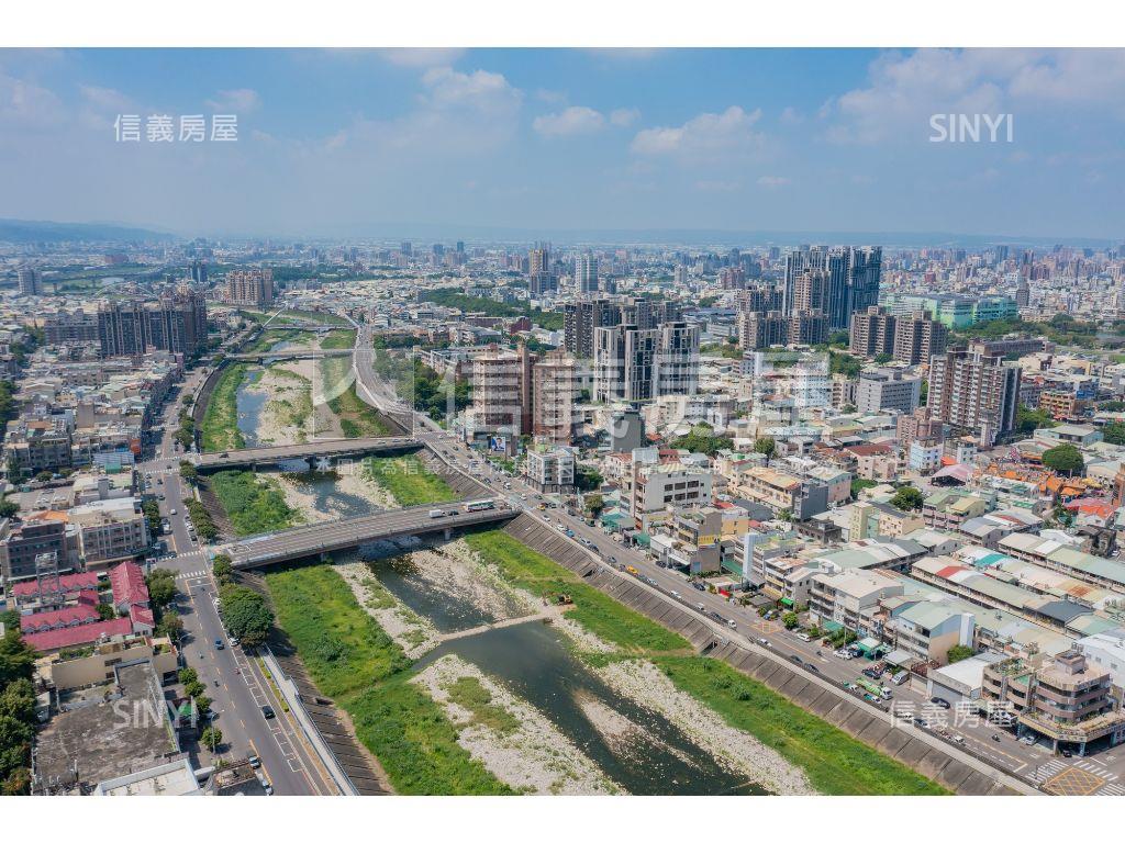 面河岸四面臨路商二金角地房屋室內格局與周邊環境
