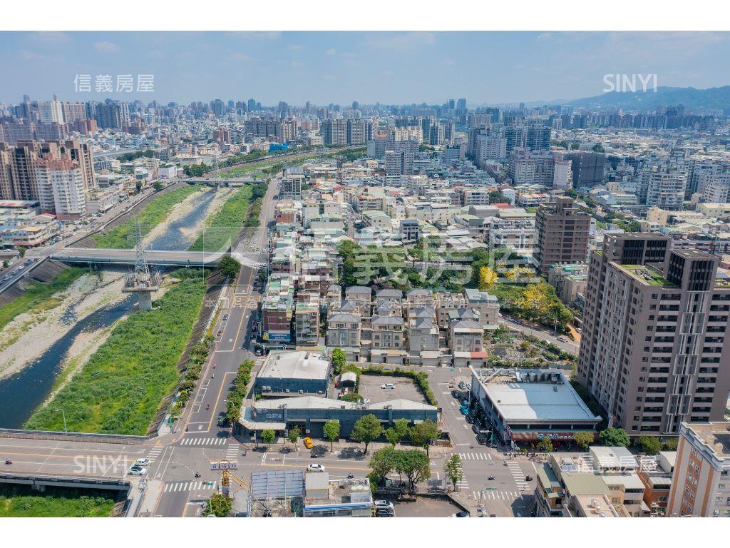 面河岸四面臨路商二金角地房屋室內格局與周邊環境