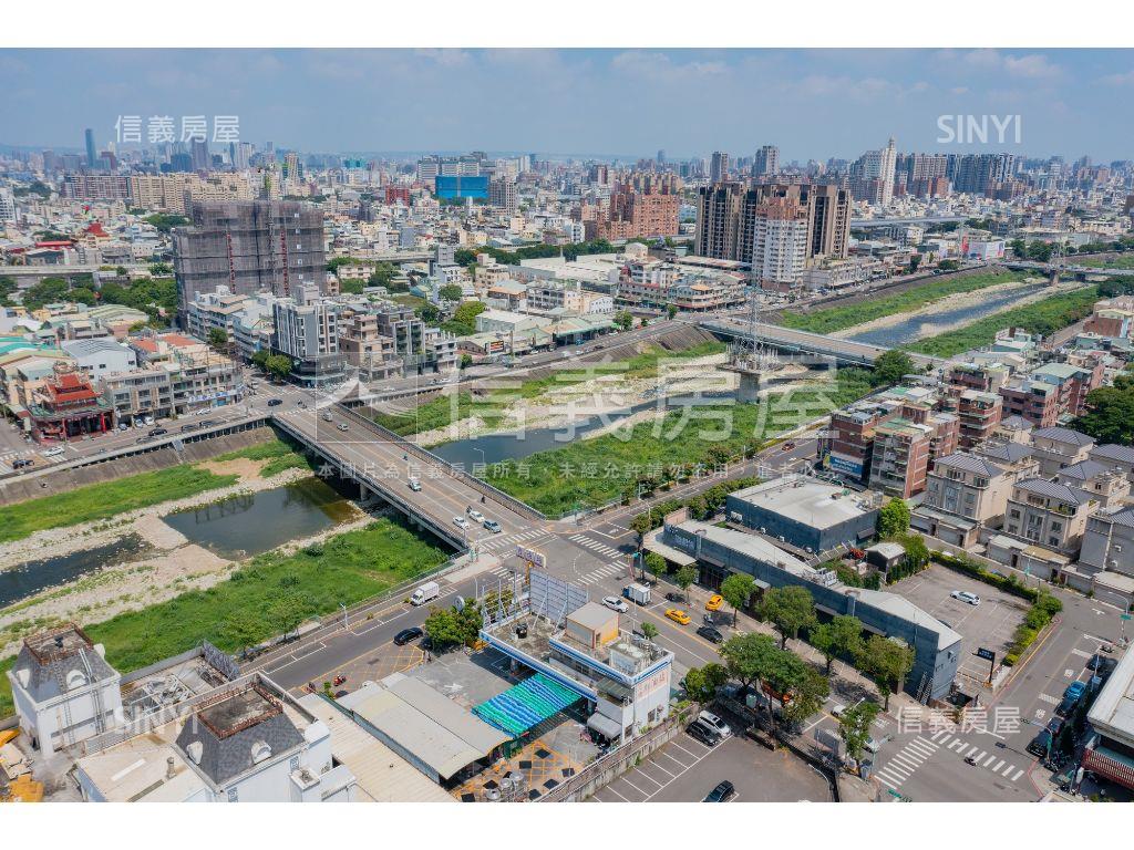 面河岸四面臨路商二金角地房屋室內格局與周邊環境
