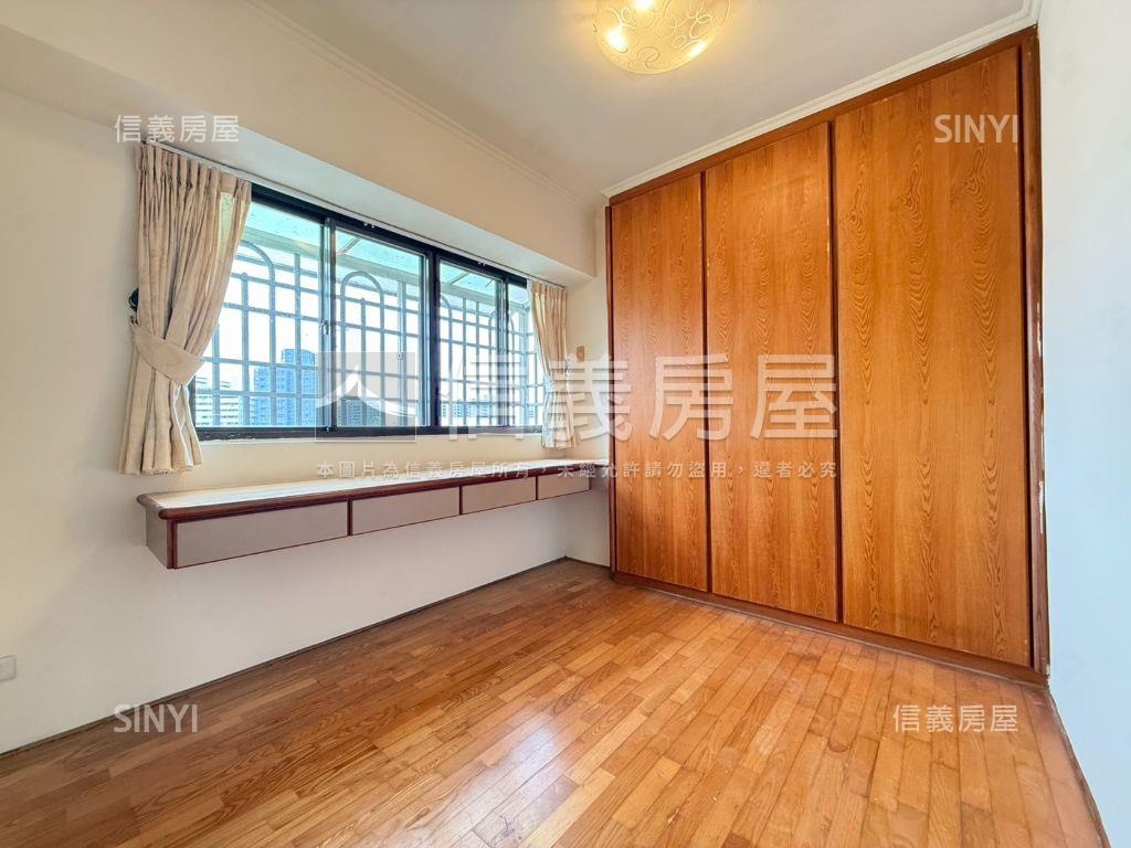 成大新特區｜優質四房車位房屋室內格局與周邊環境