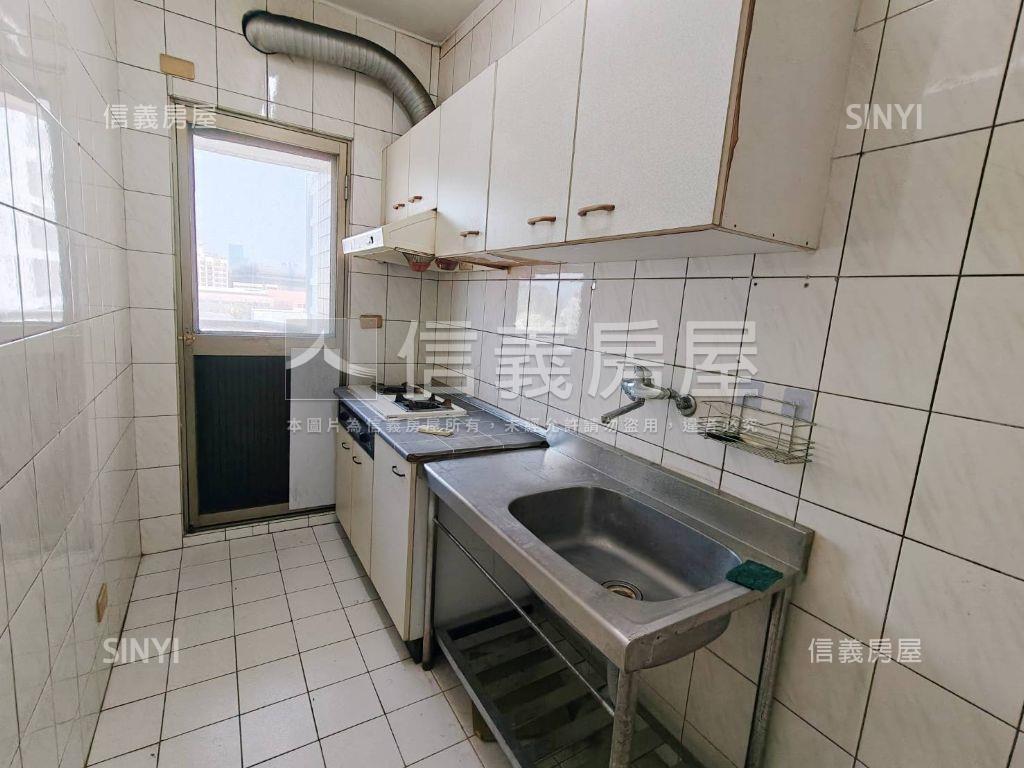 興大商圈高樓美三房附車位房屋室內格局與周邊環境