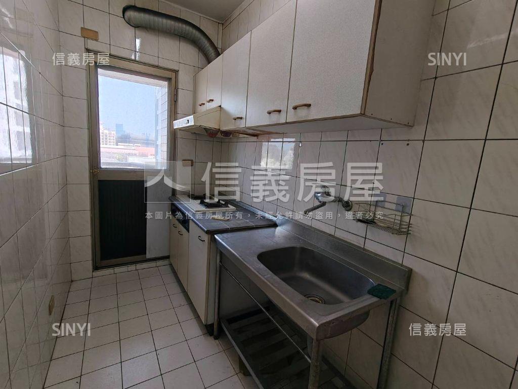 興大商圈高樓美三房附車位房屋室內格局與周邊環境