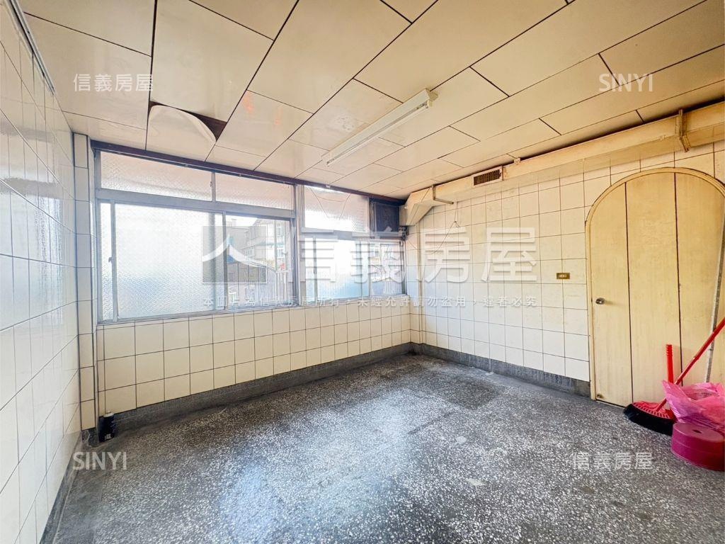 新莊路三樓土地公公保佑房屋室內格局與周邊環境