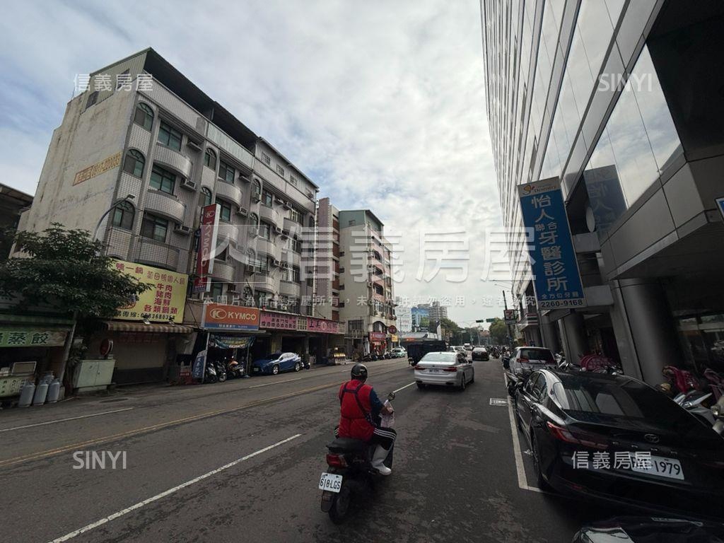 正美村路大面寬角店房屋室內格局與周邊環境