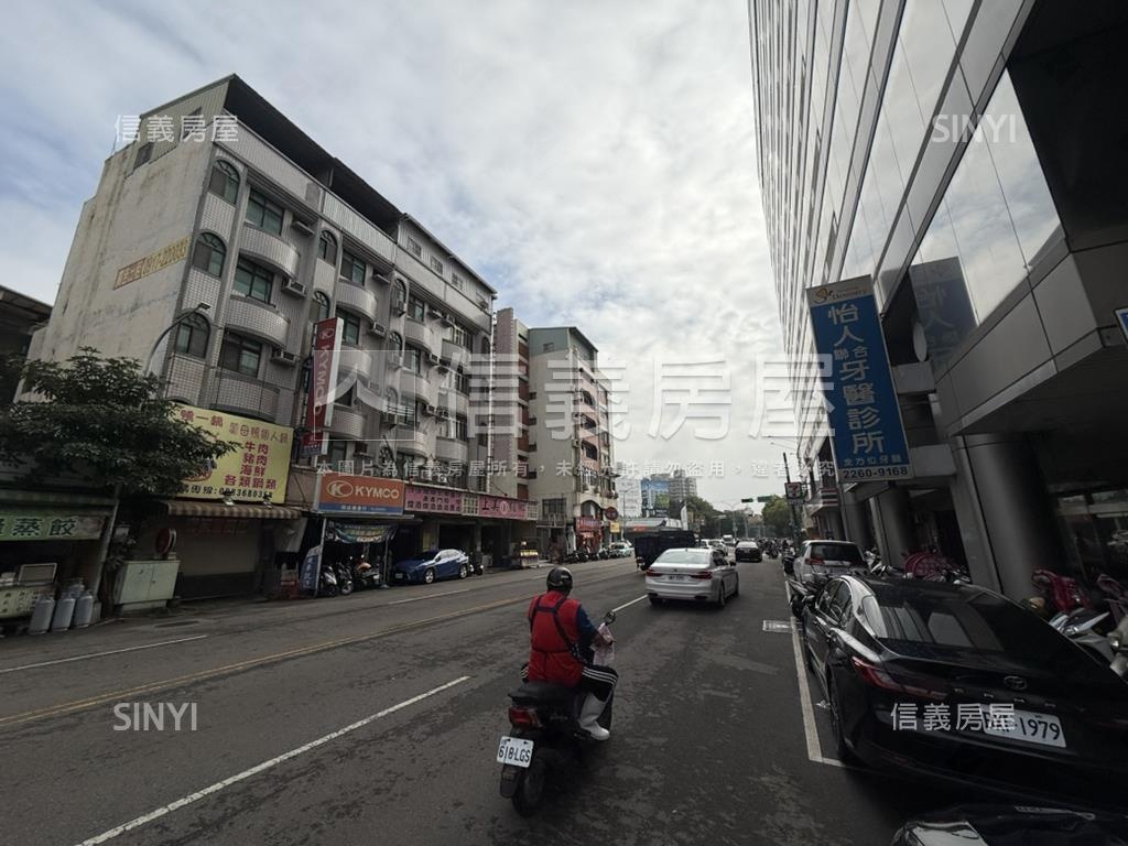 正美村路大面寬角店房屋室內格局與周邊環境