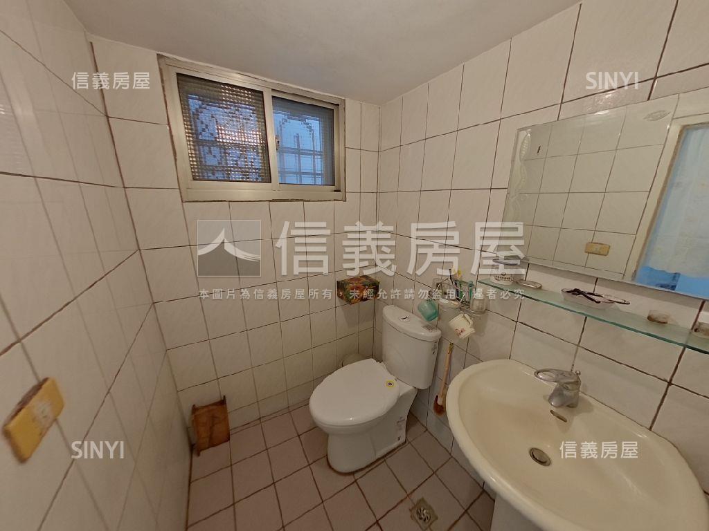 稀有三民學區邊間透天！房屋室內格局與周邊環境