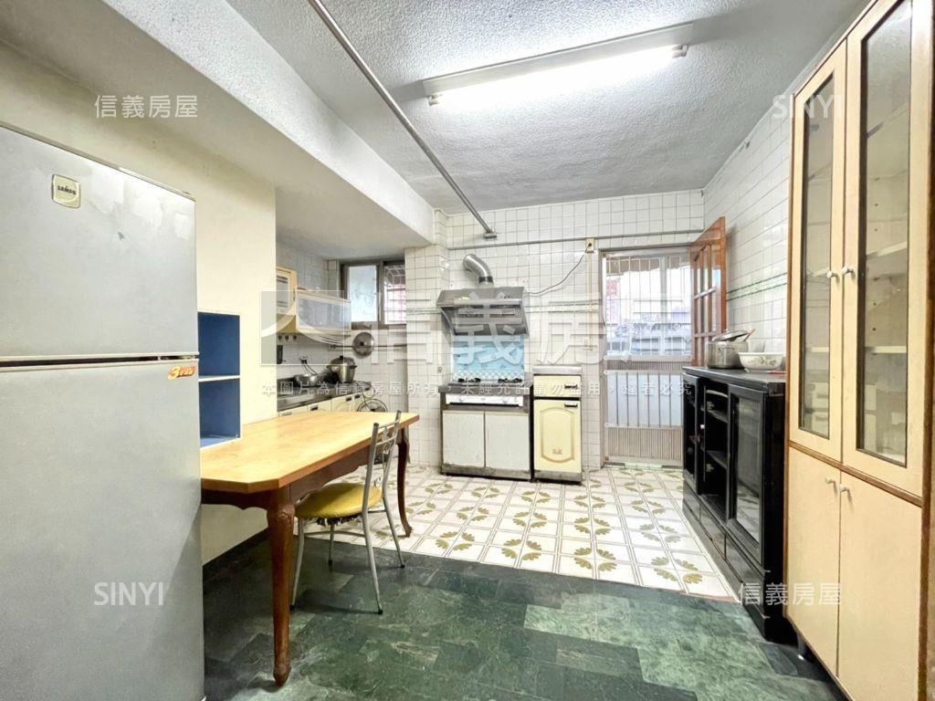 文山特區方正邊間大三房房屋室內格局與周邊環境