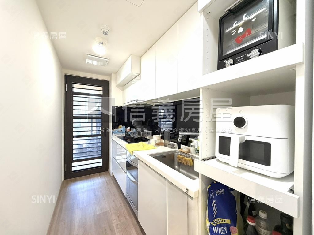 新屋齡★彩彩棠３房車位房屋室內格局與周邊環境