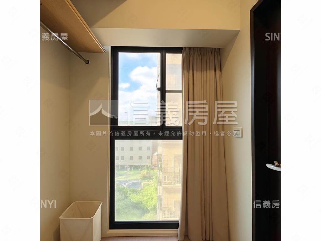 新屋齡★彩彩棠３房車位房屋室內格局與周邊環境